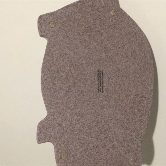 Corian piggy cutting board!!!! 🐖 🐷 - Picture 3 of 3